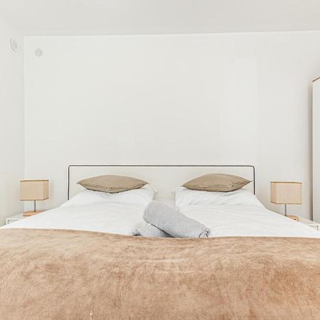 City Vibes: 1Br Apt, 10 Min To Westbahnhof Wiedeń Zewnętrze zdjęcie