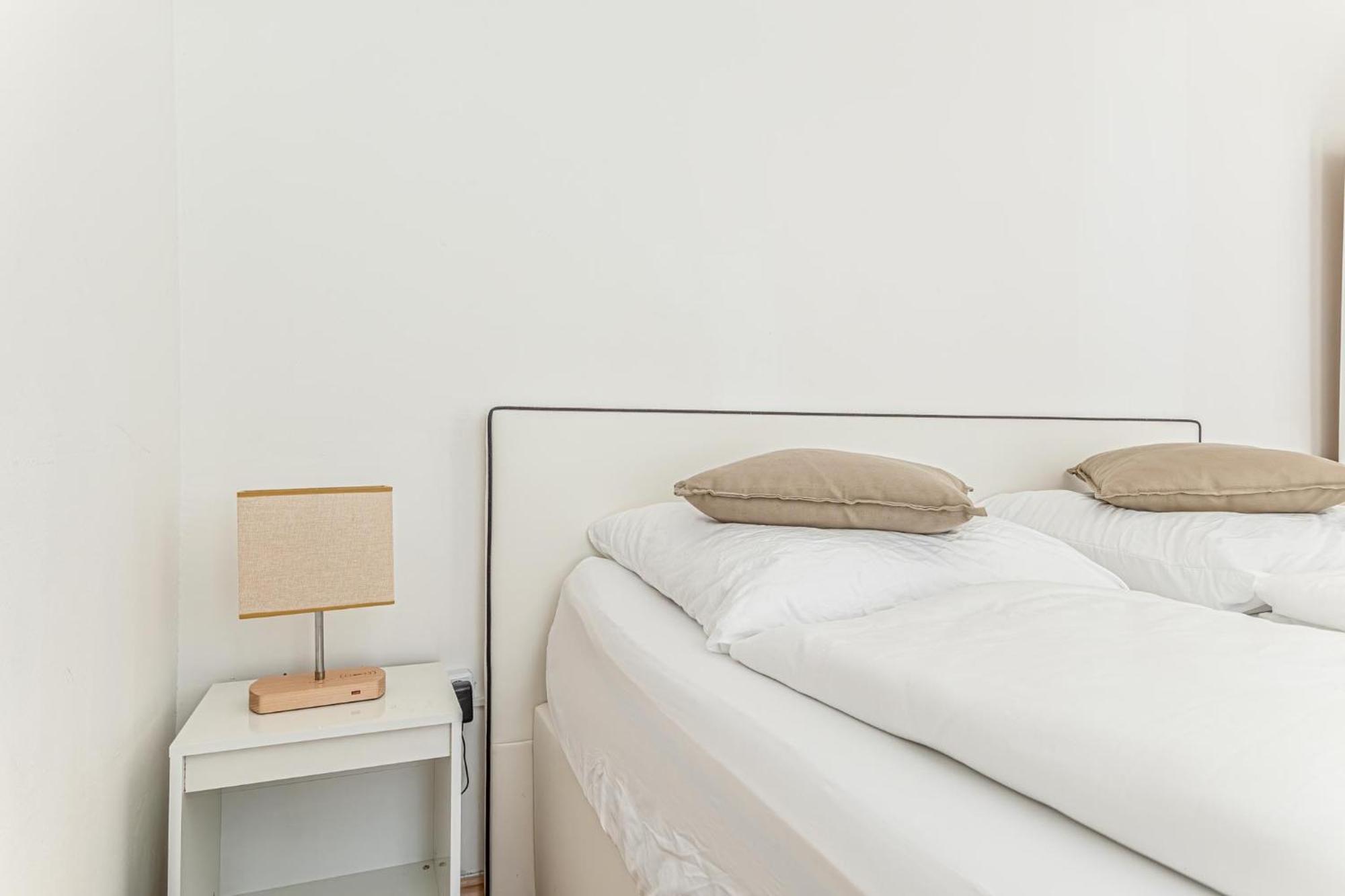 City Vibes: 1Br Apt, 10 Min To Westbahnhof Wiedeń Zewnętrze zdjęcie